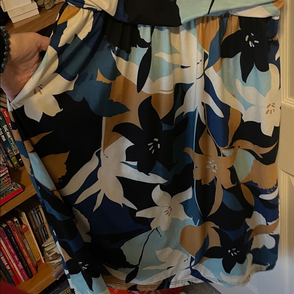 Blue and Tan Tropical Floral Faux Wrap Sundress — Size Large - Picture 4 of 7